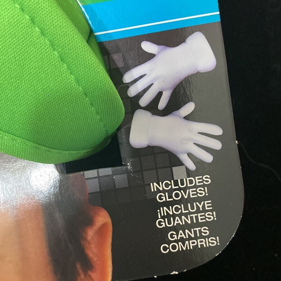 Nintendo Luigi accesories - Picture 2 of 7
